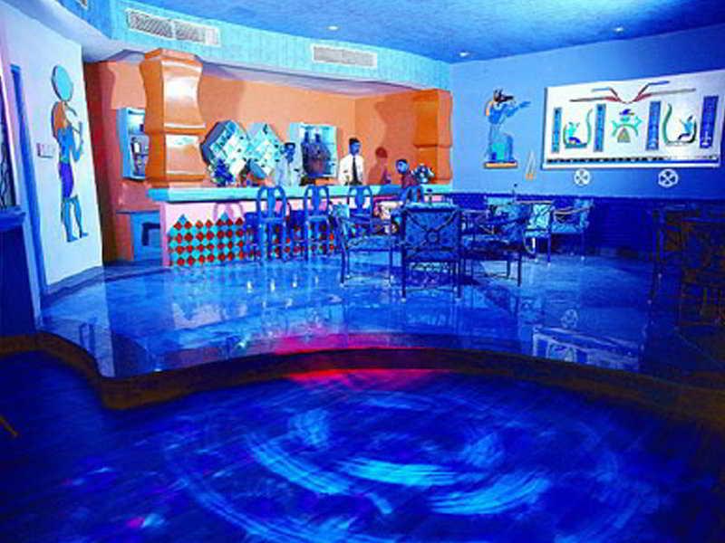 Kc Cross Road Otel Panchkula Dış mekan fotoğraf